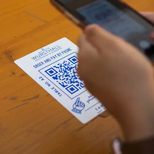 Größe des QR-Codes dekodieren: Mindest- und Höchstmaße für optimales Scannen